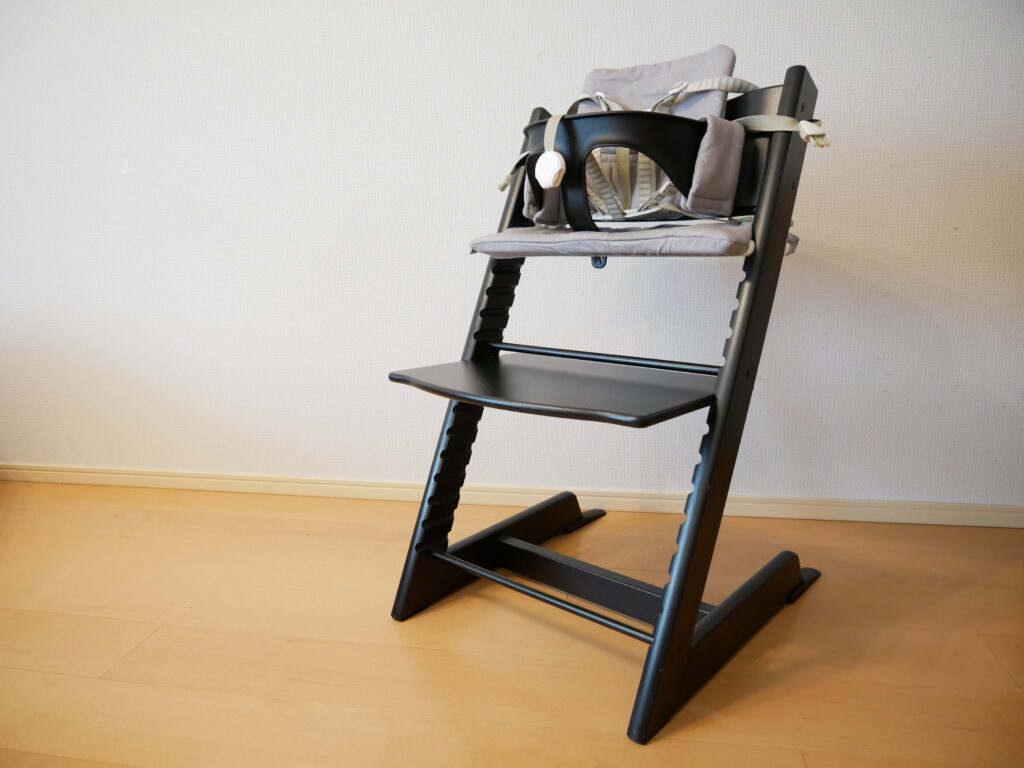 ストッケのトリップトラップチェア(ブラック)