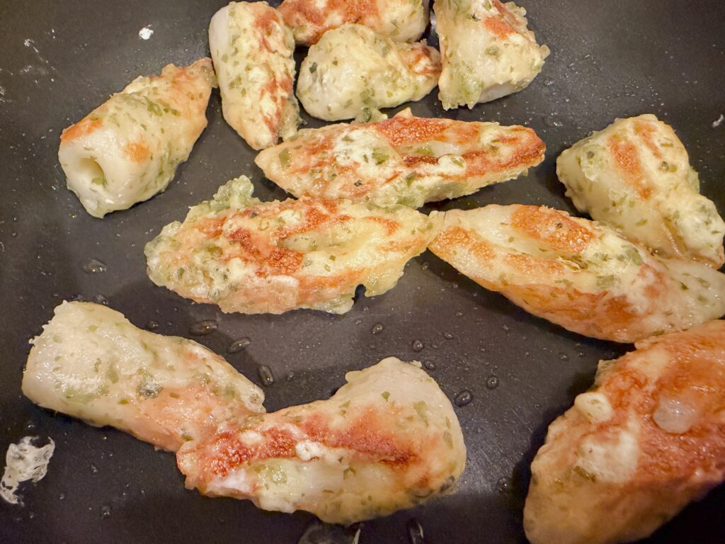 天ぷら粉で作るちくわの磯辺揚げの揚げ焼き