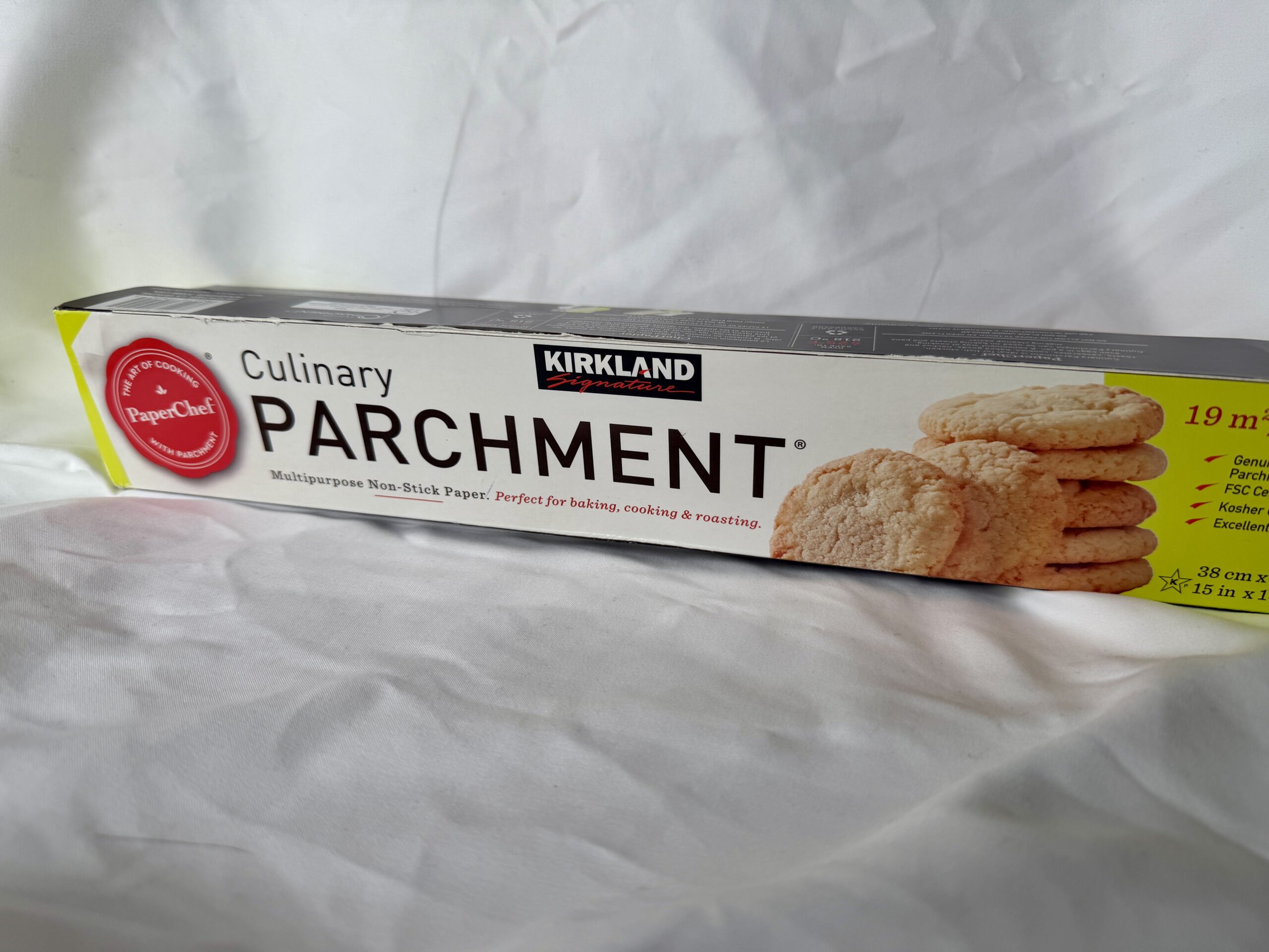 コストコのカークランドシグネチャーオーブンペーパー｜38cm×49mの大容量クッキングシート2本セット