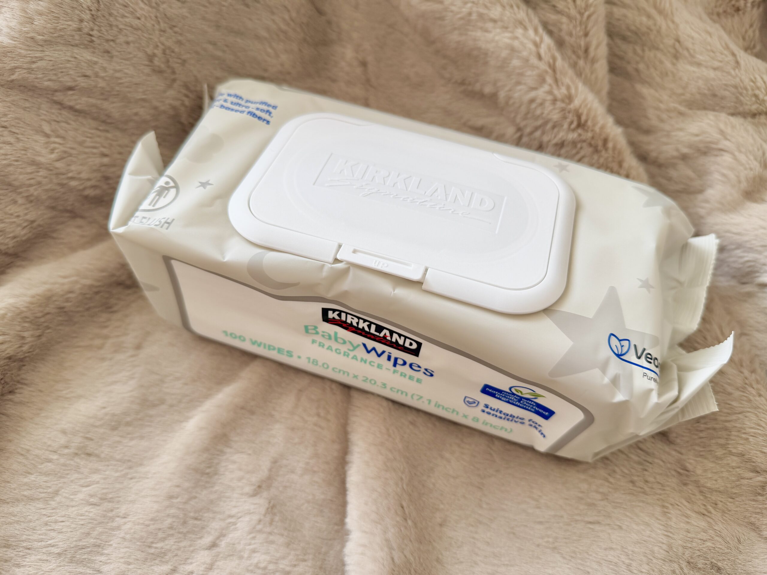 カークランドシグネチャー ベビー用大判おしりふきの外観・パッケージ写真
