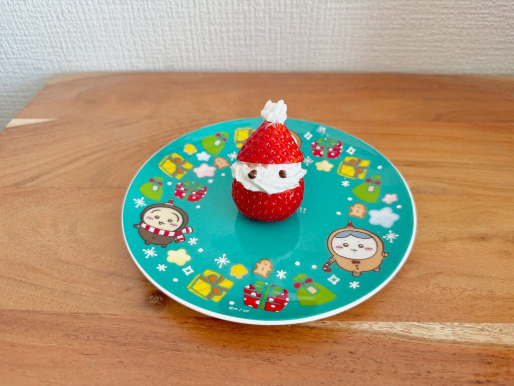 完成したサンタさんいちごのクリスマスデザート