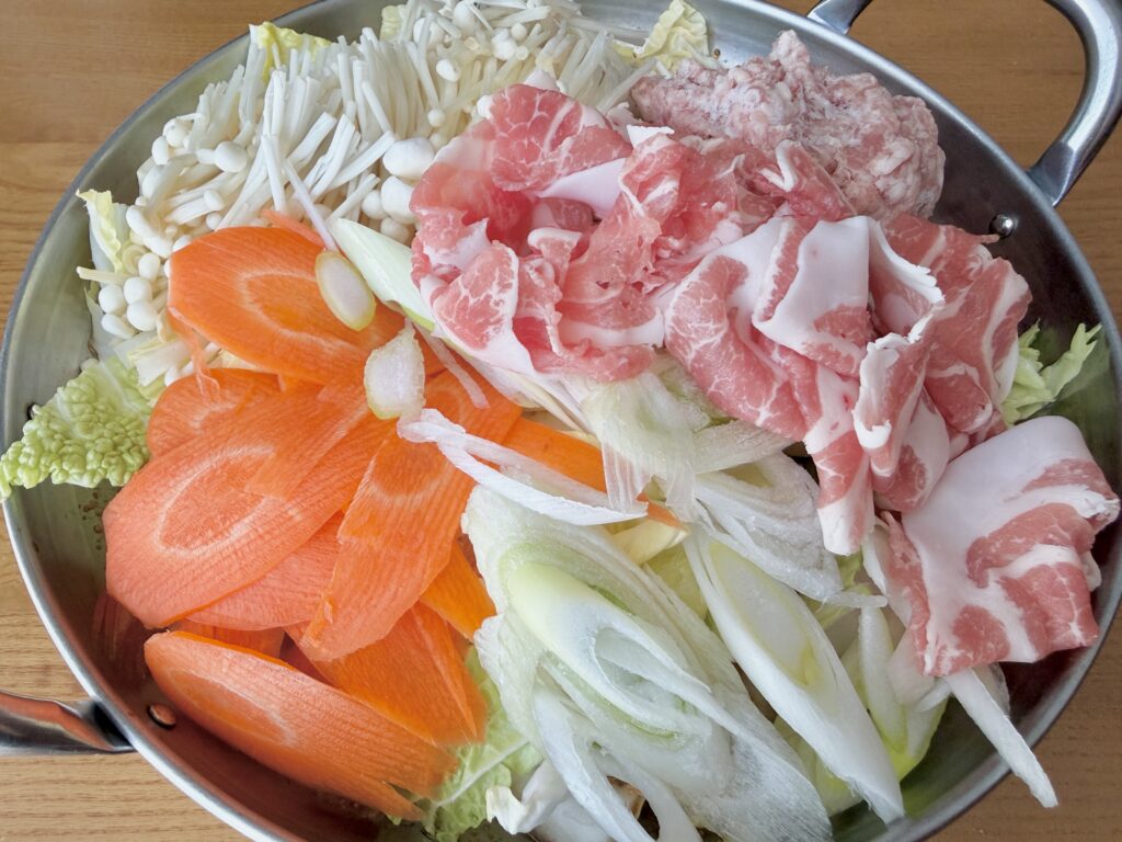 ミツカン ごま担々鍋つゆ 具材を入れた鍋