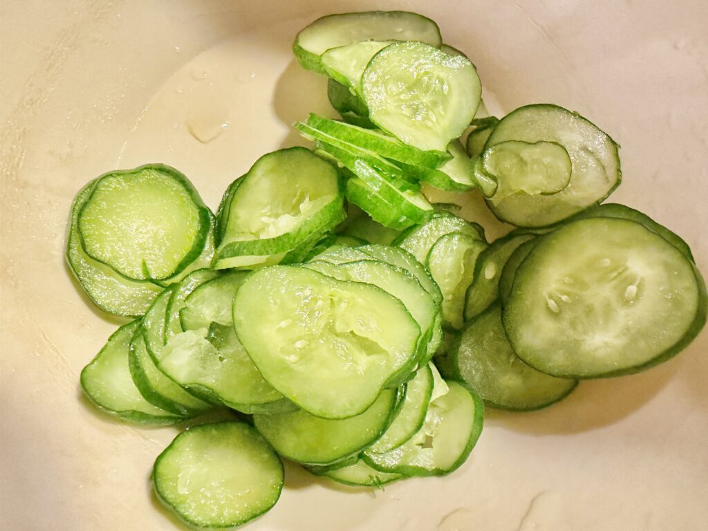 水気を絞ったきゅうり マカロニサラダ用