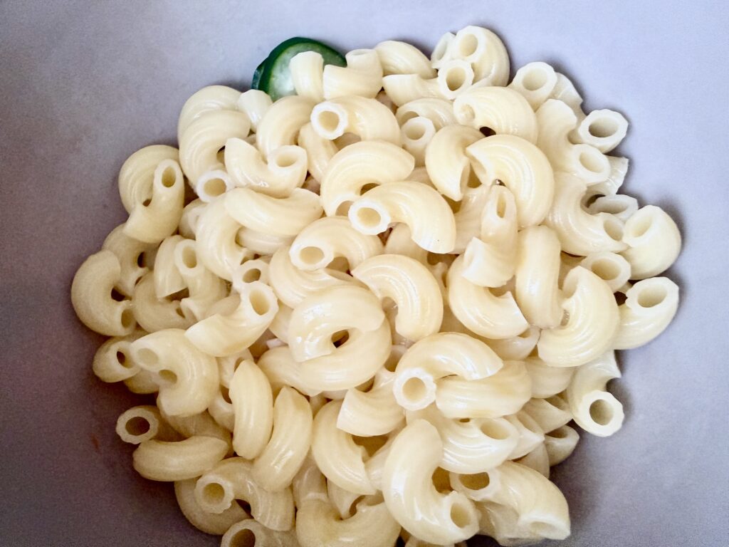 茹でたマカロニ マカロニサラダ用