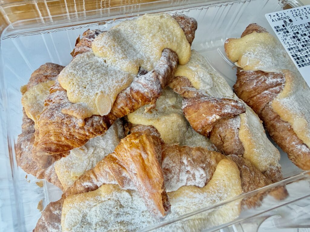 コストコ パン アーモンドクロワッサン 在庫や販売状況の参考写真