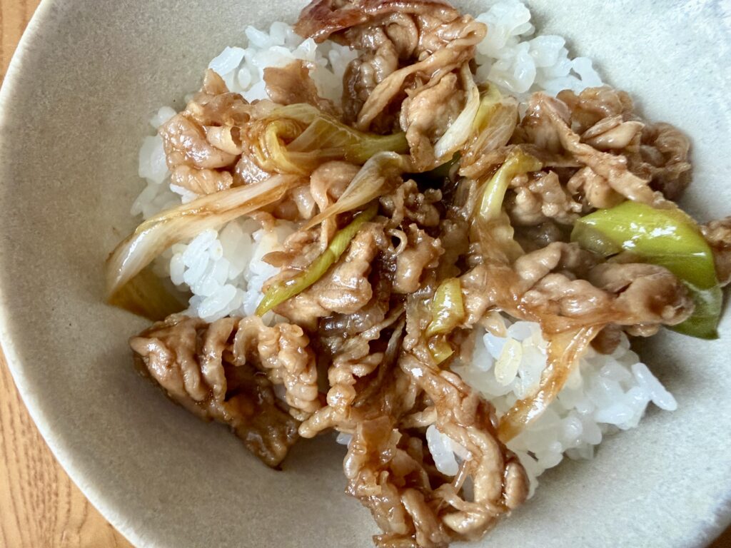 北海道豚丼レシピ｜甘辛だれの帯広豚丼