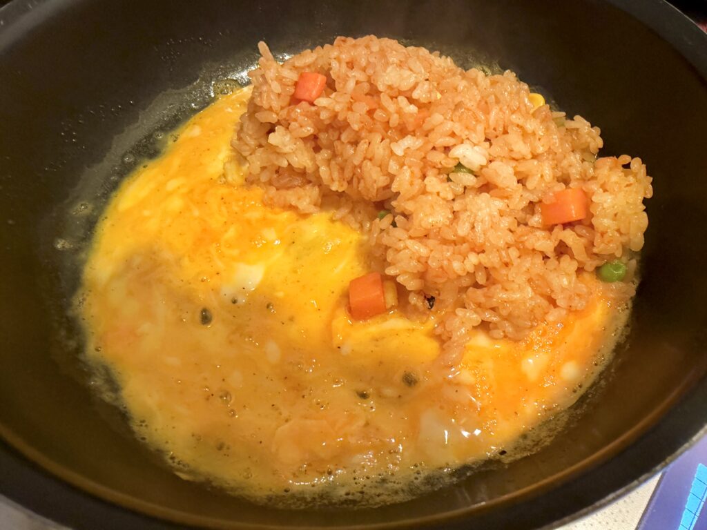 オムライス ケチャップライス のせる 包む前