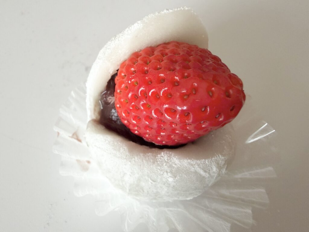 コストコ いちご大福 1個の大きさと見た目