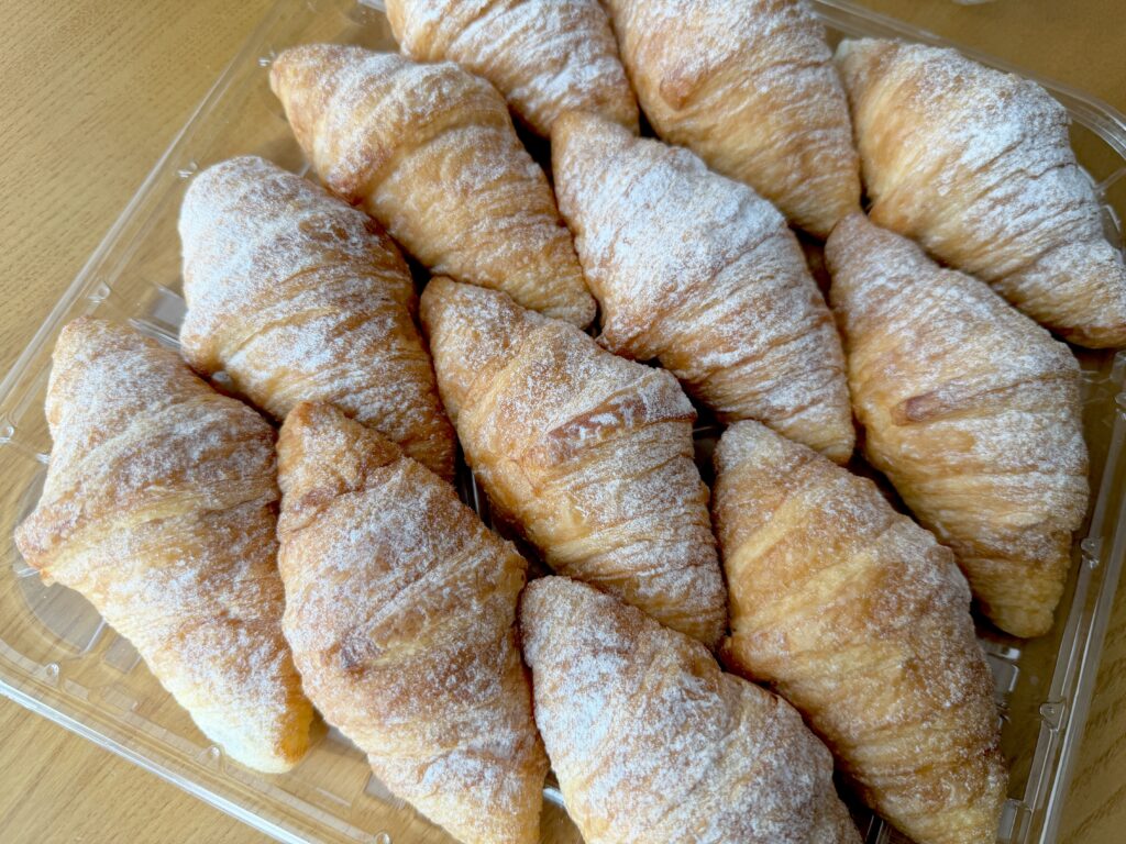 12個入りのコストコ ミニストロベリークリームクロワッサン